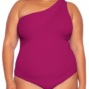 - Becca Etc by Rebecca Virtue 2x adjustable strap one piece